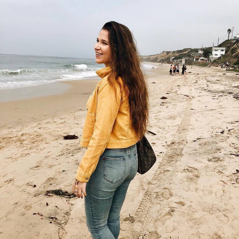 Meet your Posher, Emily